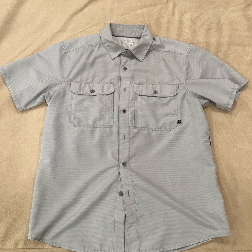 Mountain Hardware Men's Short Sleeve Button Down Shirt in Gray